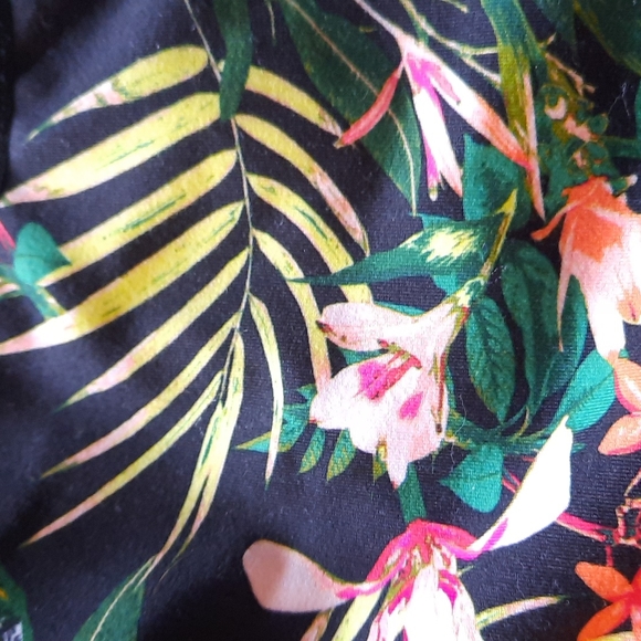 Old Navy Small Sports Bra - Picture 5 of 5